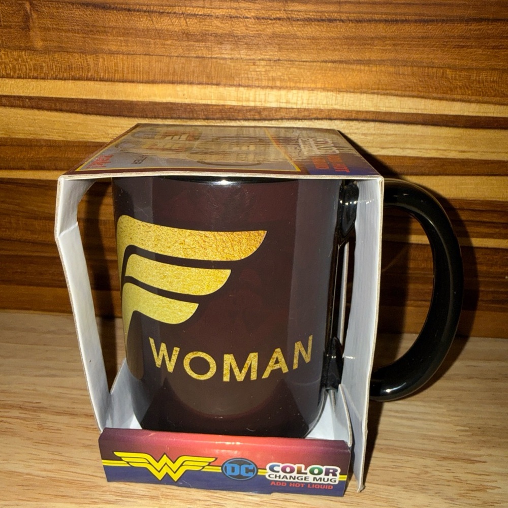 DC Comics Color Change Mug with Gold and Black Design